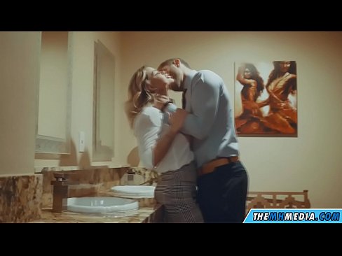 ❤️ ໃນເວລາທີ່ຜິວເນື້ອສີຂາວ busty seduces ທ່ານຢູ່ໃນຫ້ອງນ້ໍາສາທາລະນະ ໜັງໂປ້ ທີ່ lo.klassikaprint.ru ﹏